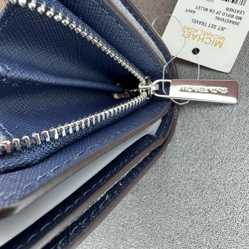 Michael Michael Kors Jet Set Travel Navy Leather Zip Wallet | NWT - Picture 12 of 13